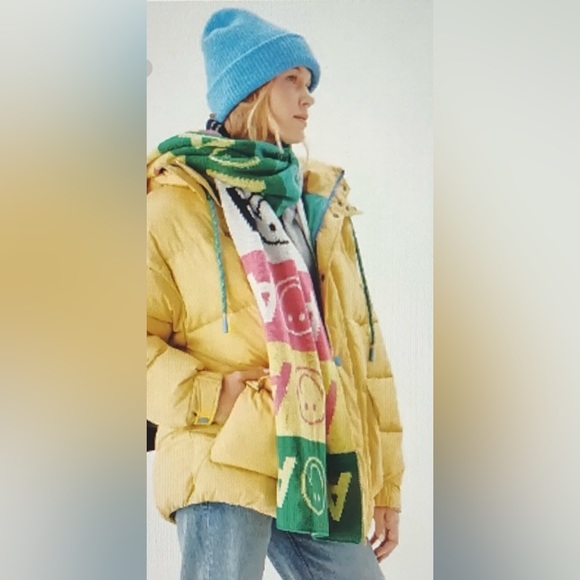 American Eagle Smily Scarf - Picture 1 of 4